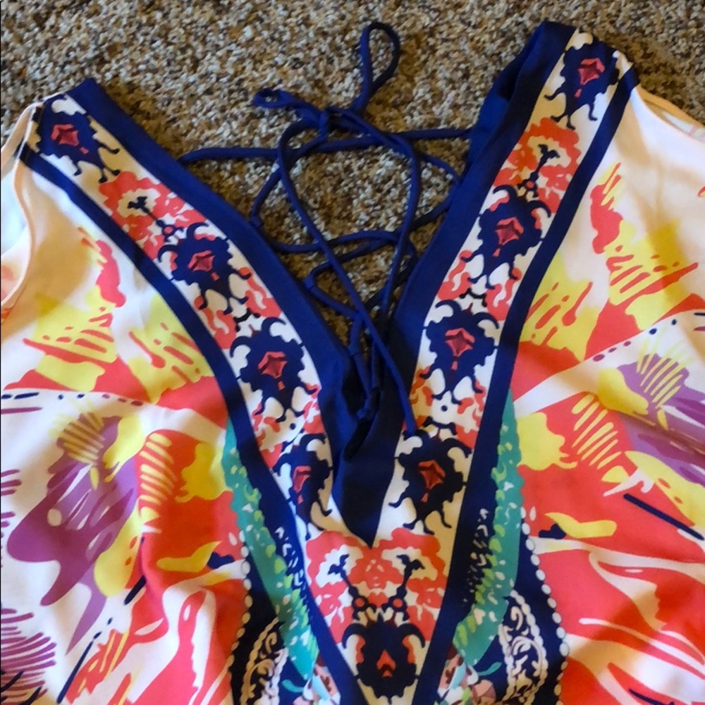 Swimsuit cover up - Picture 5 of 5